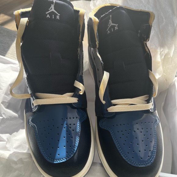 AIR JORDAN 1 MID SE CRAFT
"Obsidian" - Picture 4 of 6